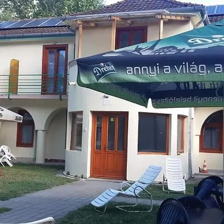 Aqua Hostel *